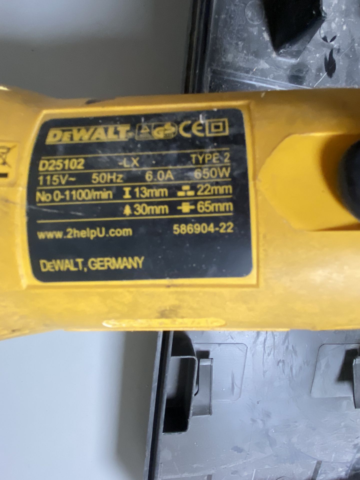 Dewalt D25102 115v Rotary Hammer Drill with Carry Case, Serial No. 586904-22 - Image 3 of 5