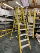 Clow AESAR05 5 Step Fibreglass Wide Step Podium Ladder, EN131 Professional Certified