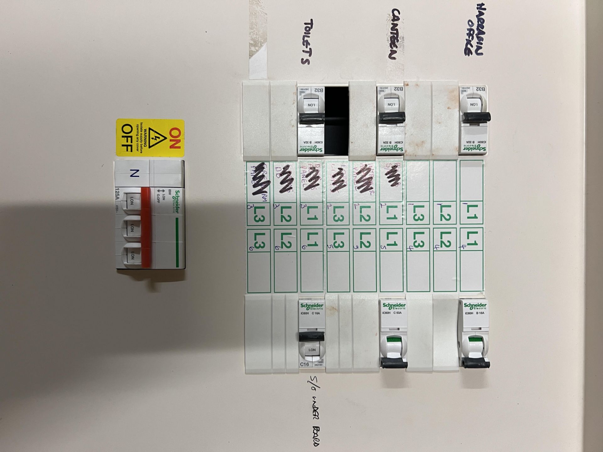 Schneider Electric ACTI 9 Isobar P 250A Electrical Distribution Box - Image 3 of 5