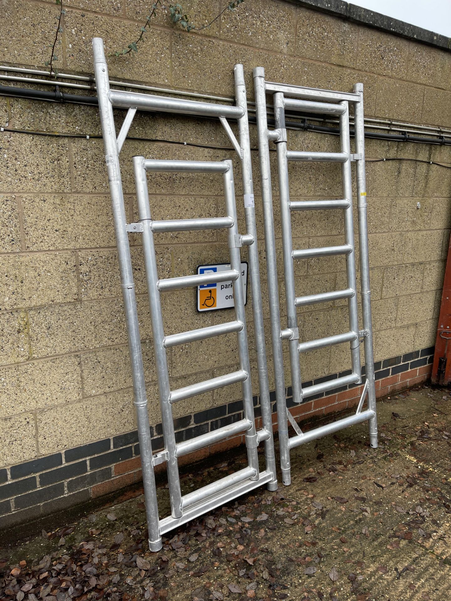 2x Make Unknown Uprights with Ladder Frame for Mobile Scaffold Tower - Image 4 of 4