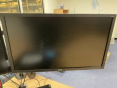 1x BENQ HDMI Senseye LED Monitors. 1x Acer Monitor with Monitor Arm. 1x Sweex Speakers (180ab)