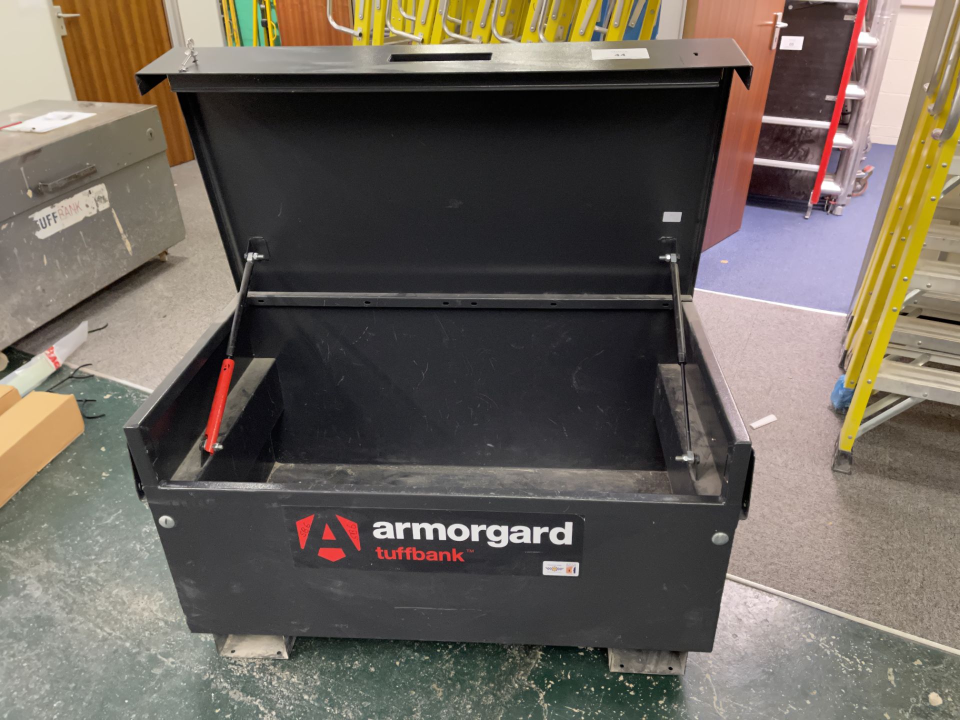 Armorgard TB2 Tuffbank Site Box with Locks and 2x Working Keys as Shown - Image 4 of 5