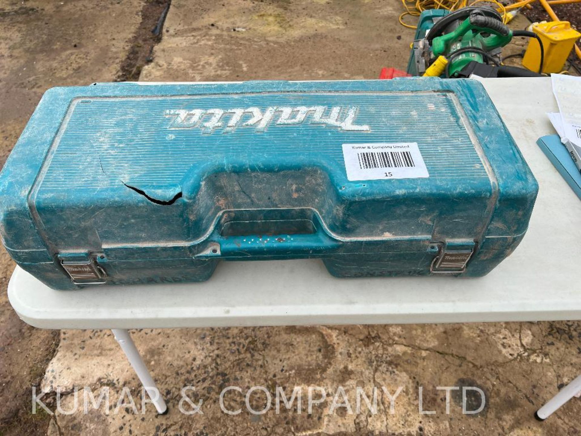 Makita GA9020 230mm 110v Angle Grinder in Case as Shown. PLEASE NOTE: THIS LOT IS LOCATED IN CARDIFF - Image 4 of 5