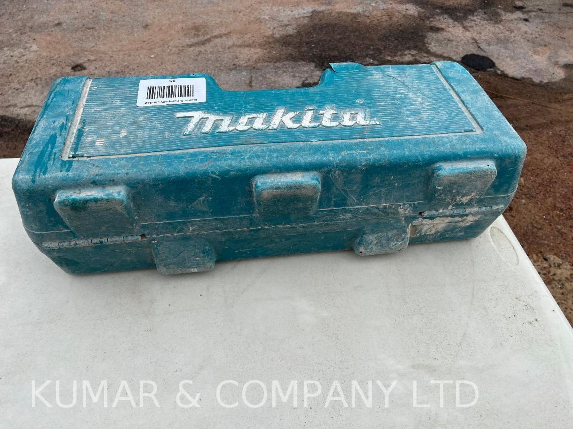 Makita GA9020 230mm 110v Angle Grinder in Case as Shown. PLEASE NOTE: THIS LOT IS LOCATED IN CARDIFF - Image 5 of 5