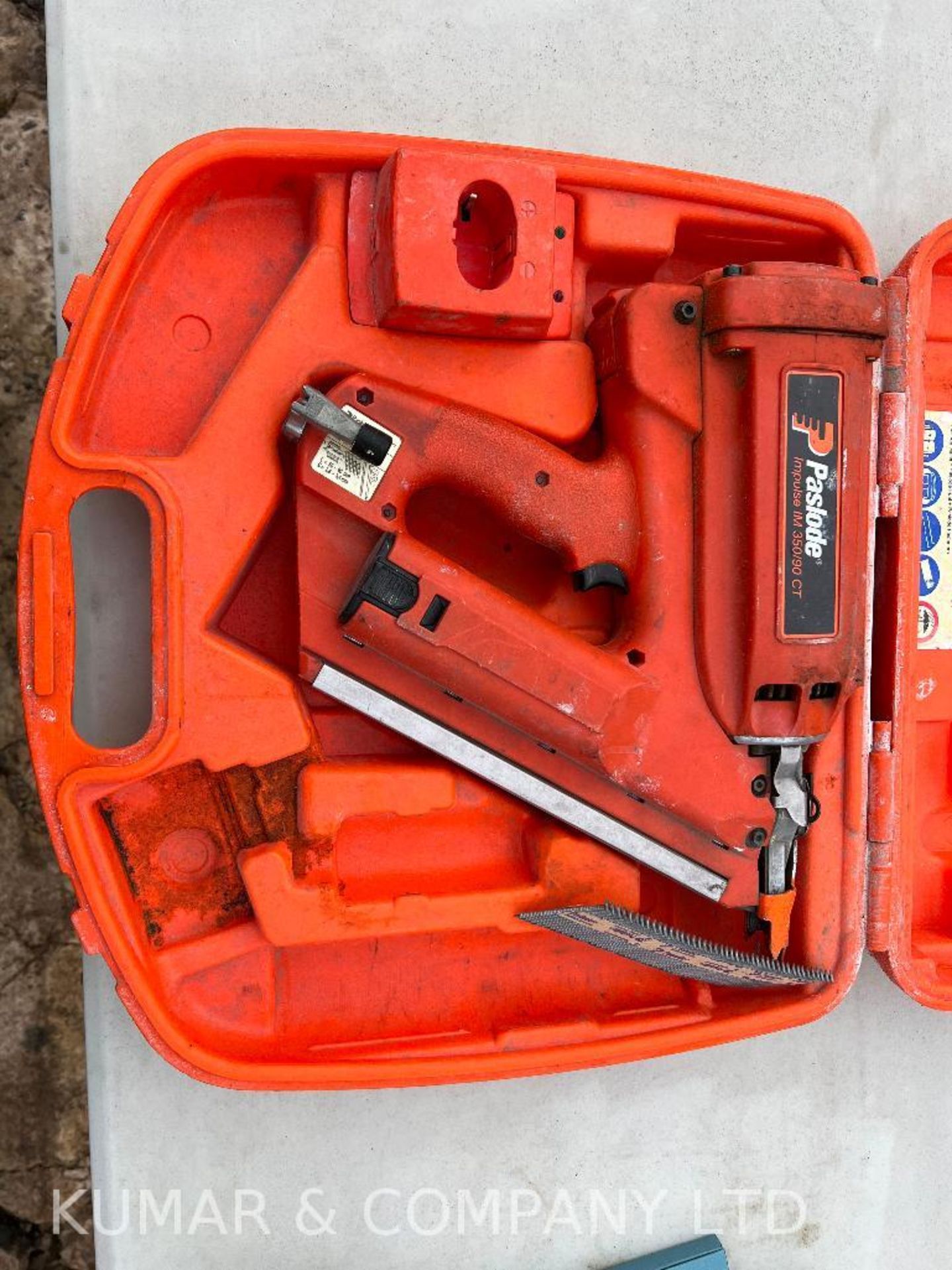 Paslode Impulse IM 350/90 CT Nail Gun in Box as Shown. Part No: 085000 PLEASE NOTE: THIS LOT IS LOCA - Image 3 of 7