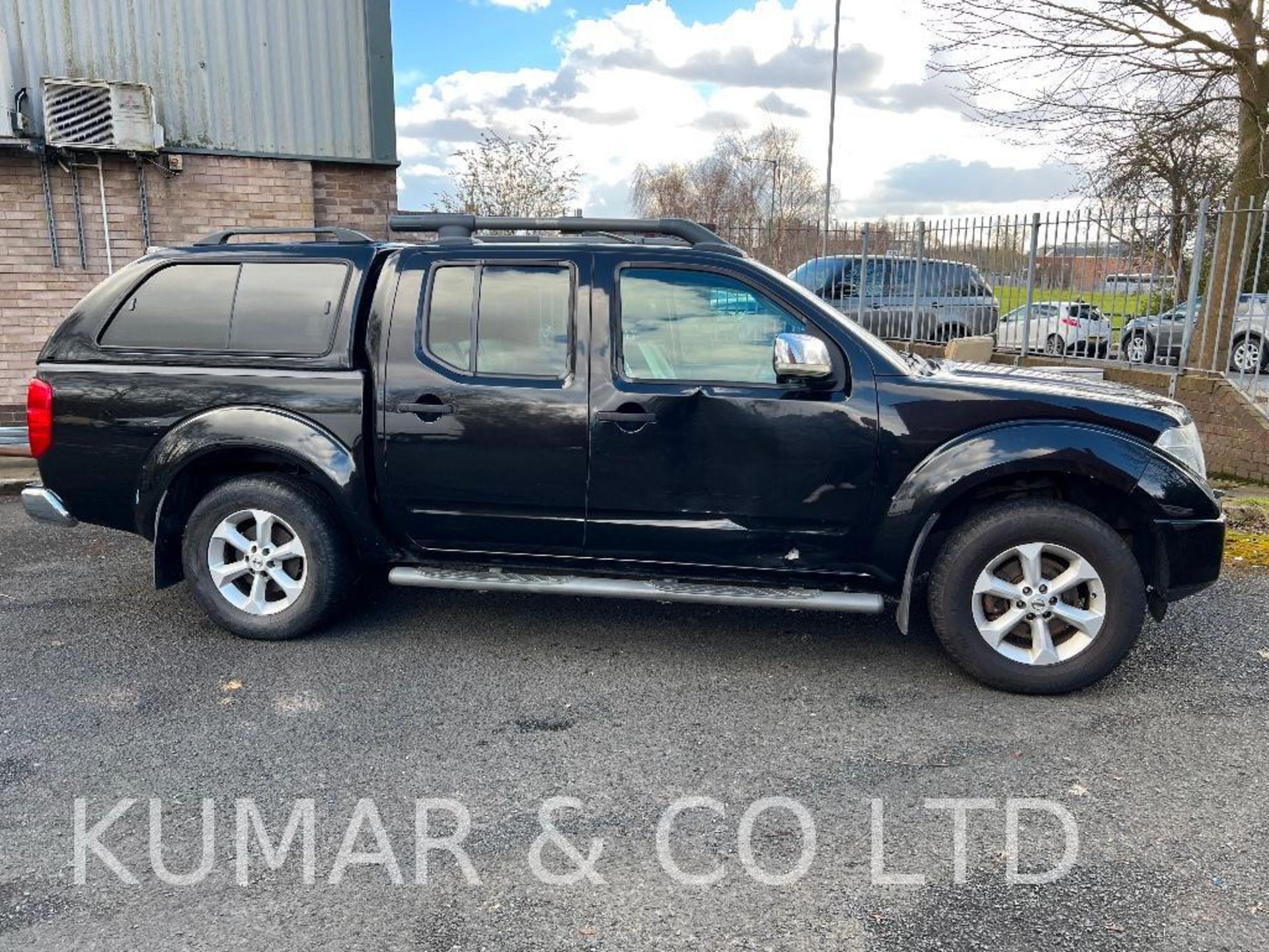 2008/08 Nissan Navara Long Way Down 2.5 DCI 5 Speed Auto Pick-Up Truck - Image 4 of 44