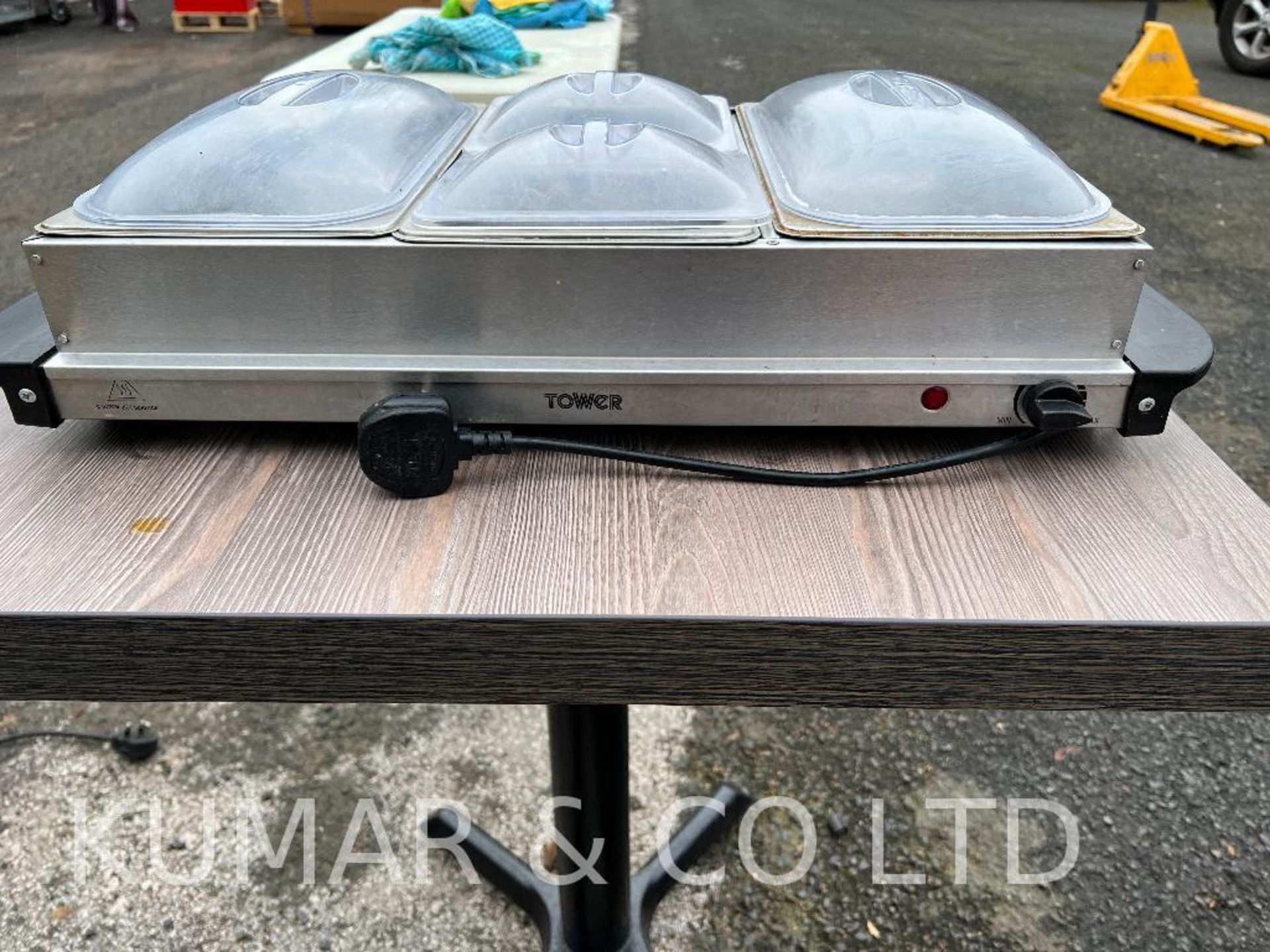 Tower Stainless Steel 4 Tray Buffet Server with 230v UK Domestic Plug. Model No: 350633. - Image 2 of 6