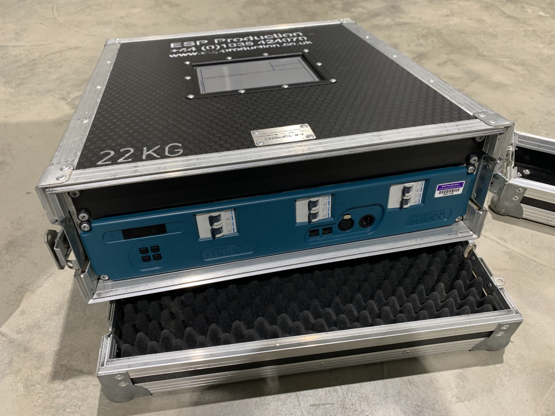 Zero 88 Dimmer Pack in Rack Case - Rack 6 Condition: Ex-Hire Zero 88 Rack 6 Dimmer Rack with Solid - Image 2 of 3