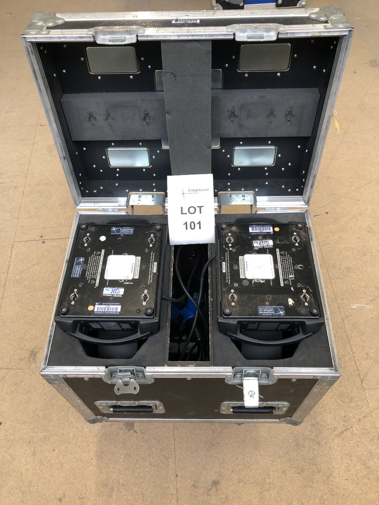 Pair LEDwash 600 in Twin case Condition: Ex-Hire 2x LEDwash 600 in 2 way flightcase, All units are - Image 6 of 6