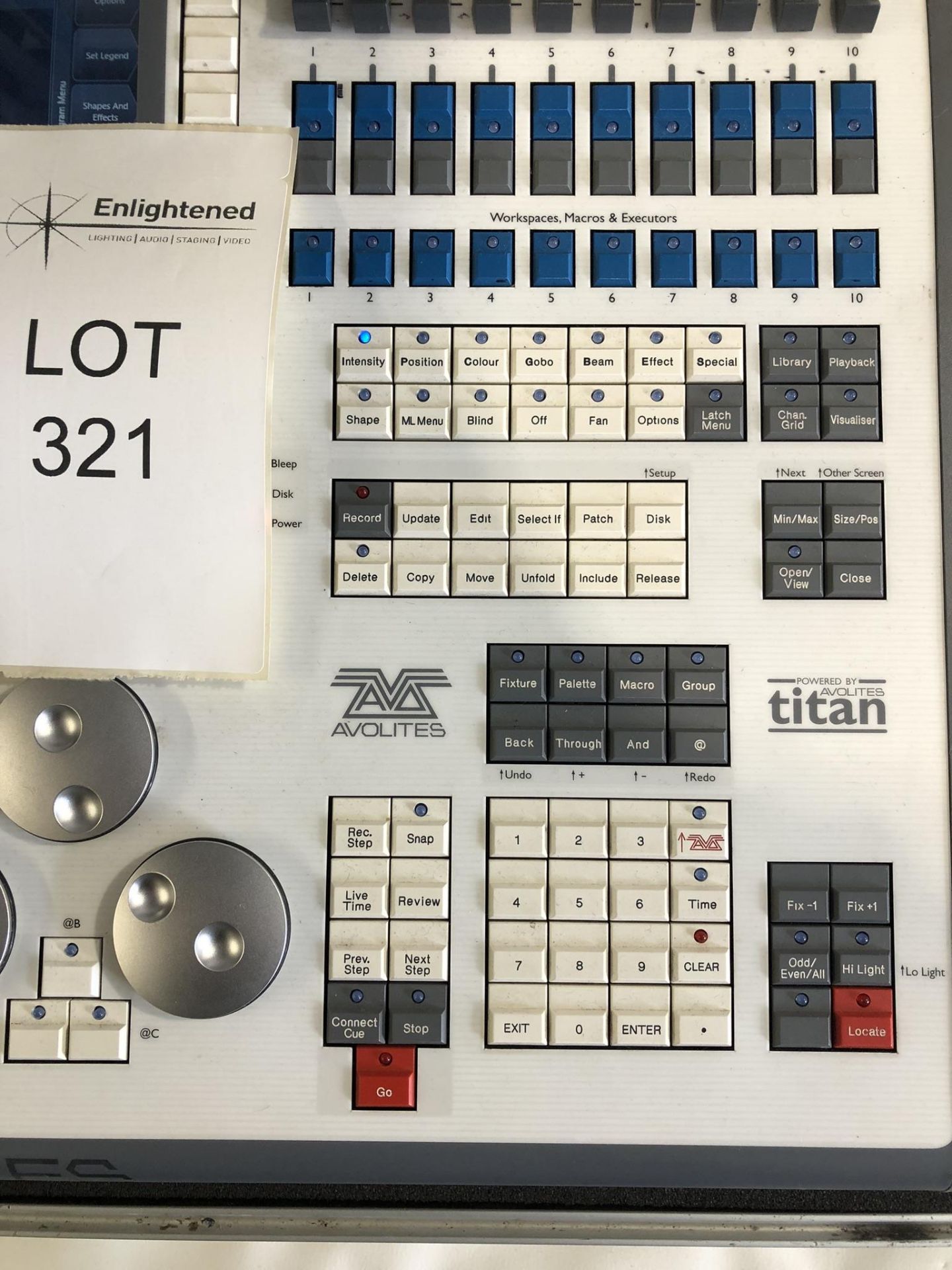 Avo Tiger Touch 2 inc flightcase and LittleLight Condition: Ex-Hire Tiger Touch II console running - Image 3 of 11