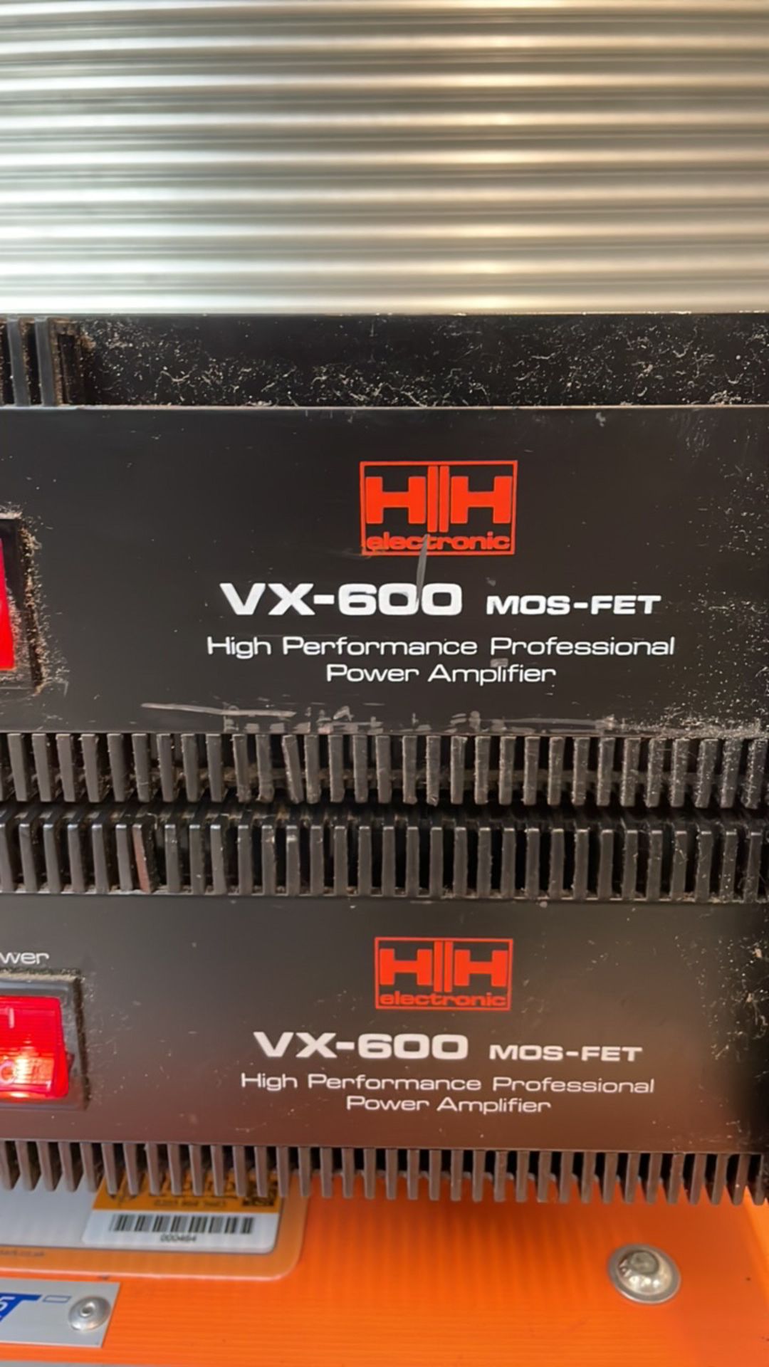 2 x H&H VX600 Amplifiers - Image 2 of 7