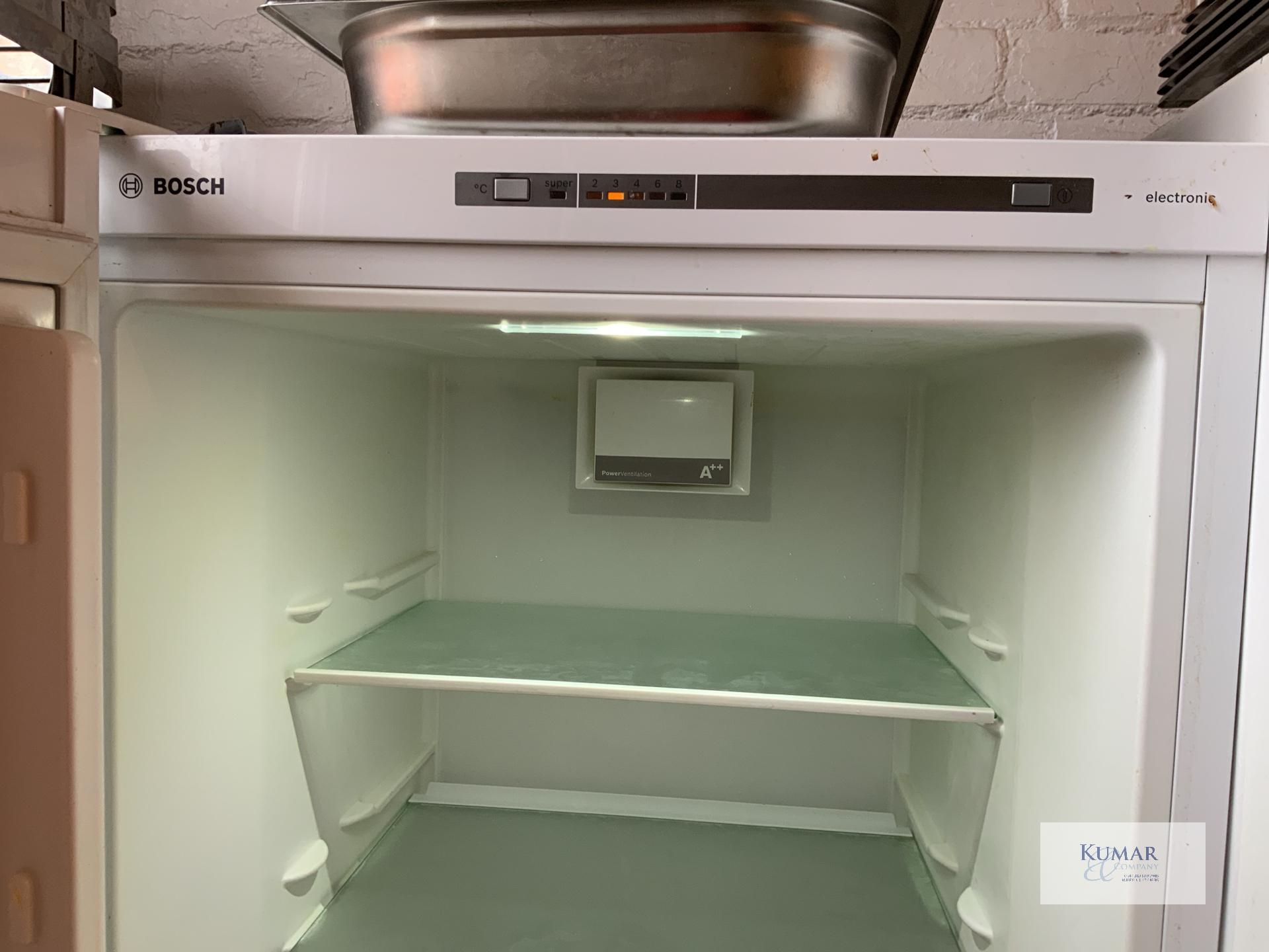 Bosch Upright Refrigerator. Please Note - This lot is located at Hengata Restaurant, 106 High - Image 6 of 6