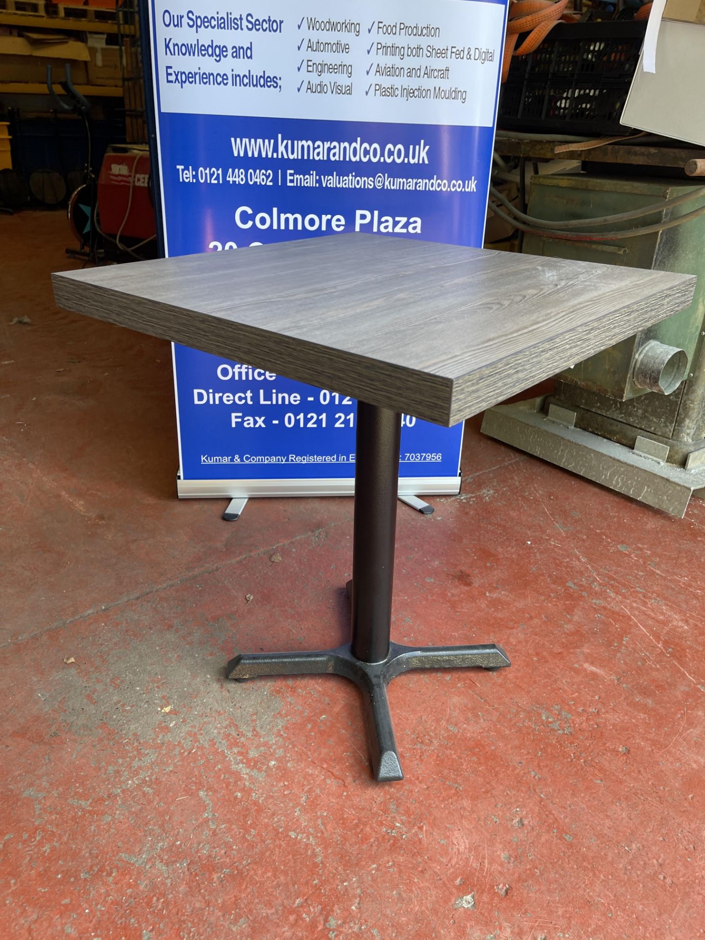 1: Bistro Table for Indoor or Outdoor Use. Located at Unit 1 Walsall WS2 8AU. Collection to be - Bild 2 aus 5