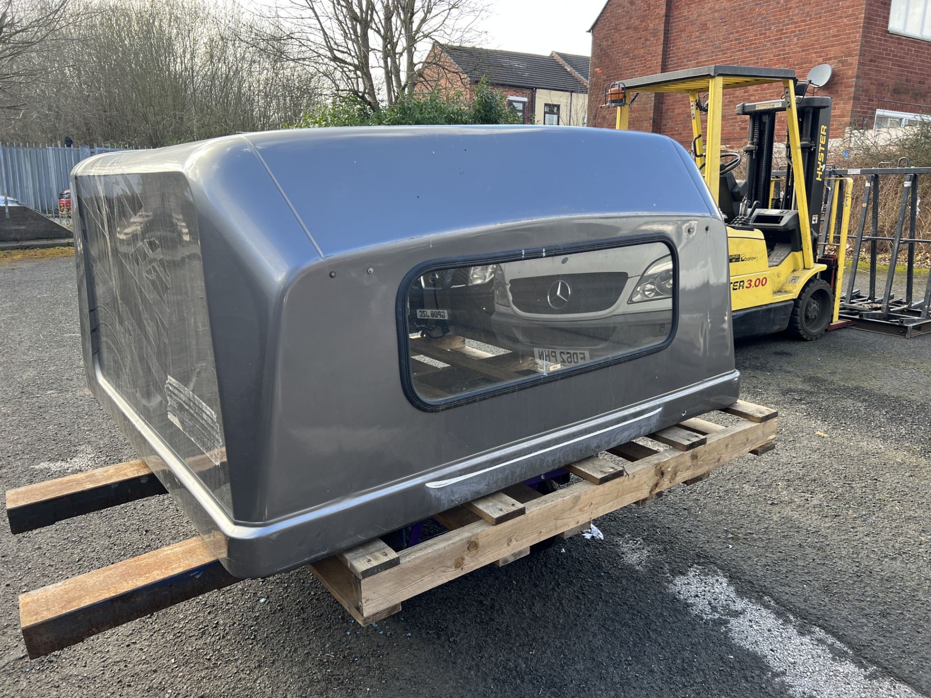 Truckman Classic Hardtop for Land Rover Defender 130, with Exterior and Interior Lighting as - Image 4 of 26