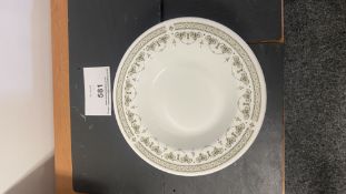 Wedgewood Metallised Set of 14 Bone China 9" Side/Soup Plates. Please Note this Lot is located at