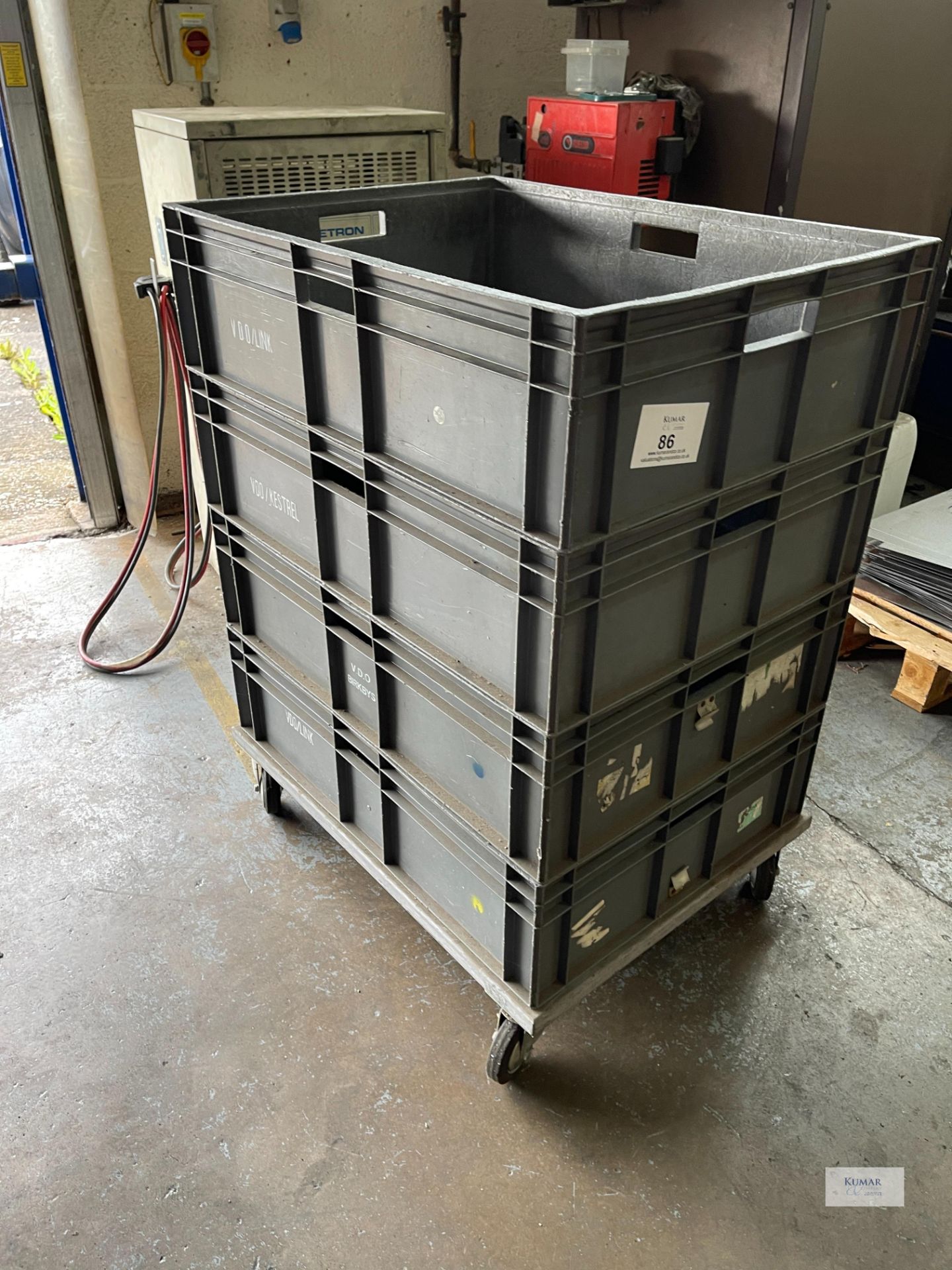 4: Allibert 87L Grey PE Stacking Container, Internal Depth - 235mm x W- 600mm x L 800mm with - Image 2 of 8