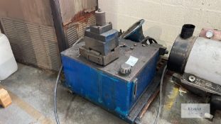 Make Unknown Hydraulic Pack - Please Note this Lot is Located at V & L Metals Stafford Park