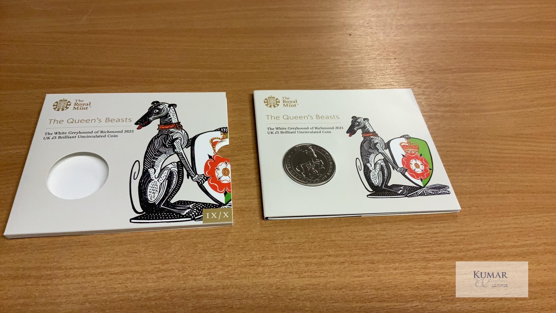 The Royal Mint Coin- The Queens Beasts The White Greyhound of Richmond 2021 UK £5 Brilliant - Image 2 of 5