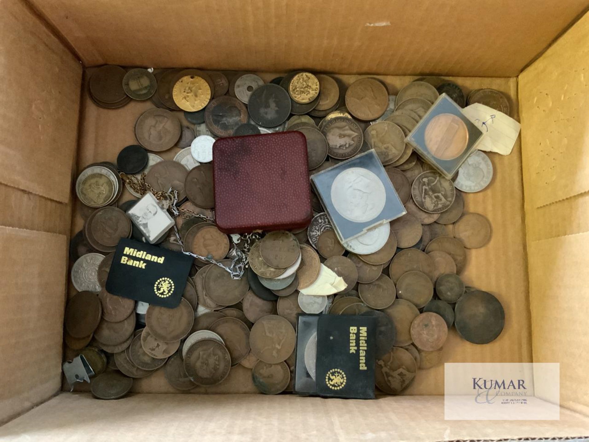 Large Collection of Vintage & Commemorative Coins & Memorabilia as shown - Includes Penny - Image 11 of 11