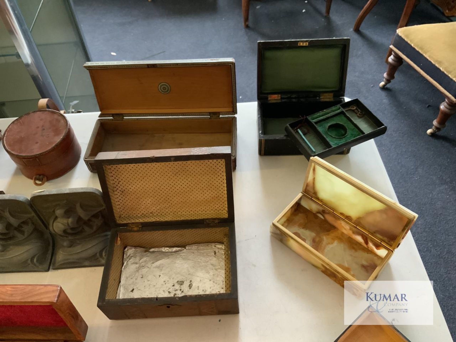 Mixed Lot of Jewellery Boxes and Accessories as shown - Bild 13 aus 13