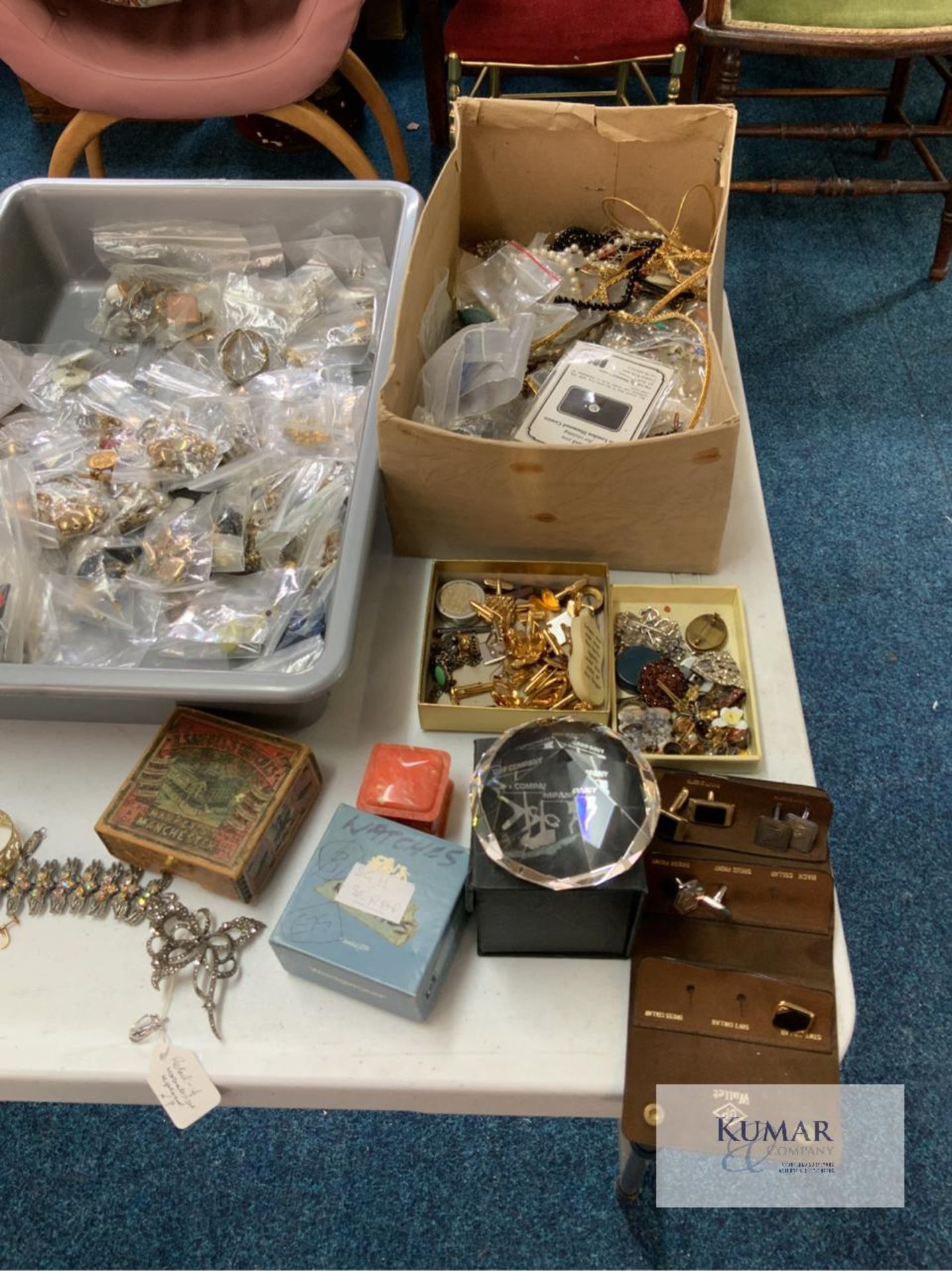 Quantity of Assorted Jewellery to include Rings, Handcuffs and Necklaces - Bild 7 aus 15