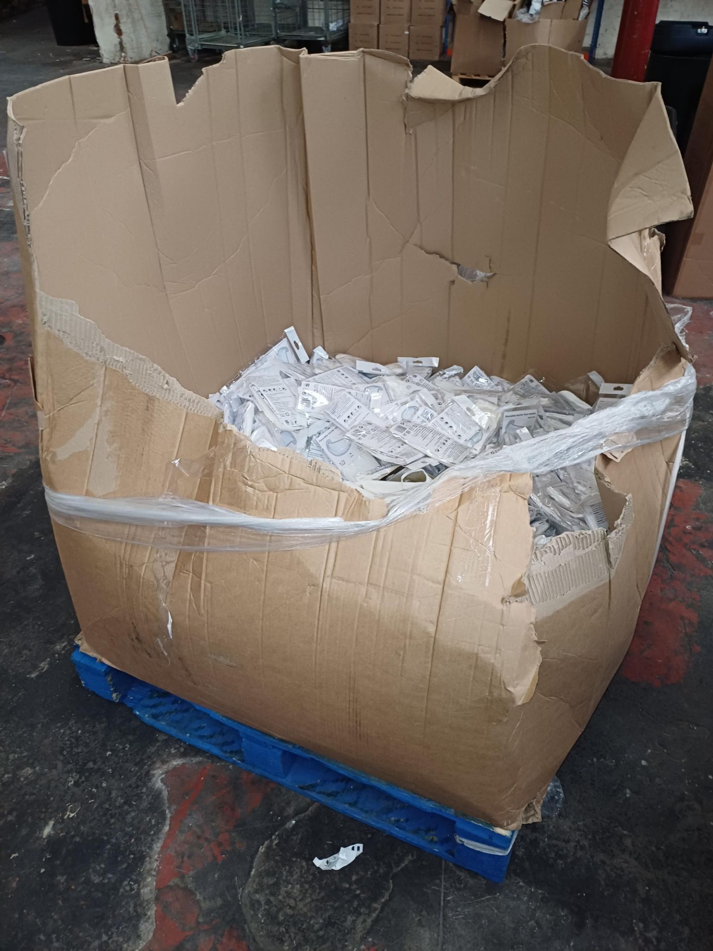 Pallet of Facemasks - Bild 3 aus 8