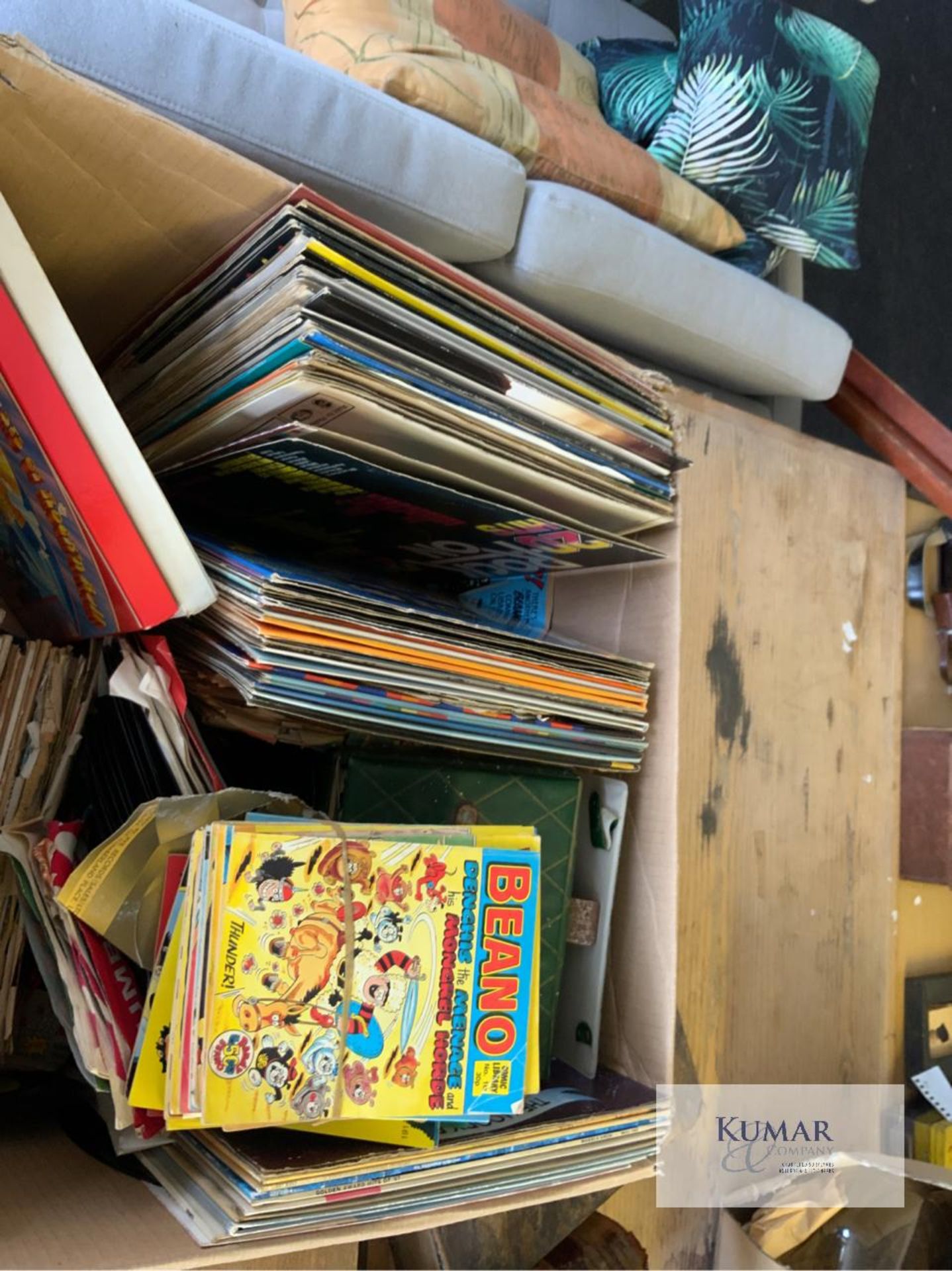 Large Collection of Vintage And Aged Vinyl Records, Books, Literature As Shown - Image 18 of 18