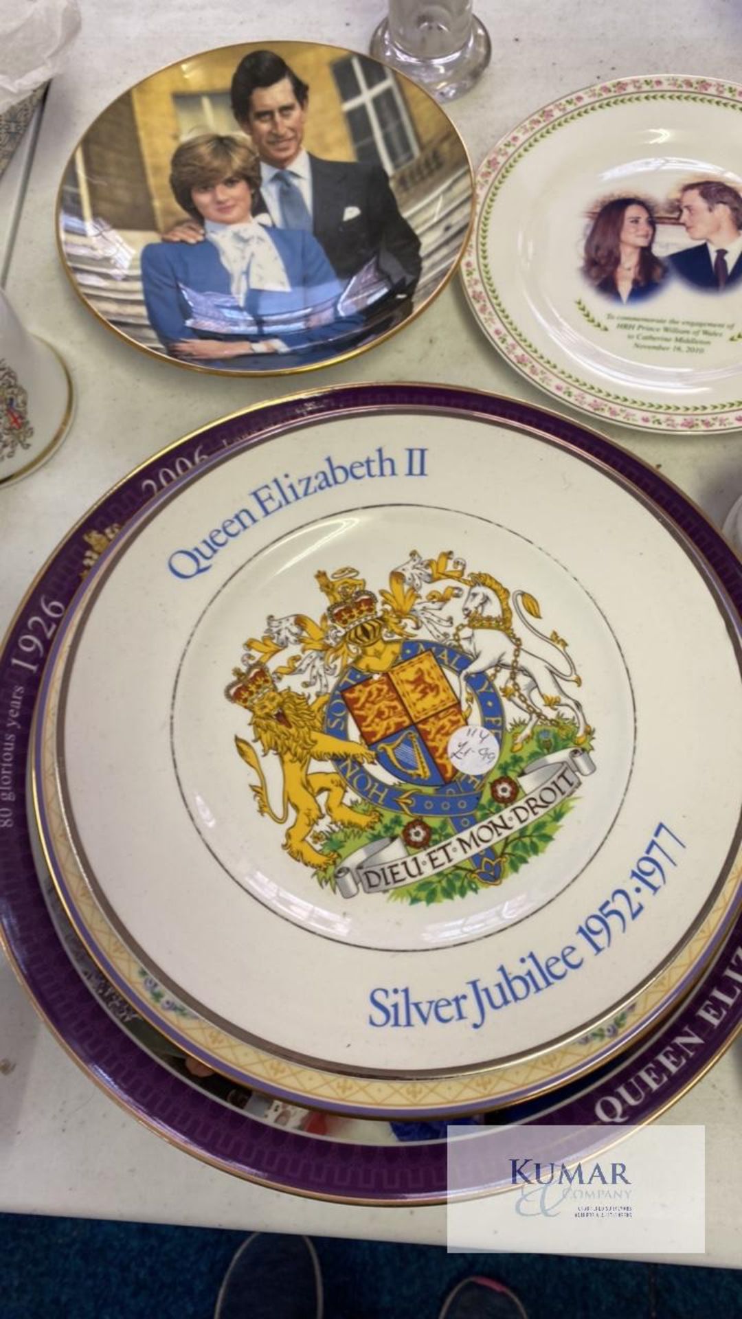 Collection of Royal Memorabilia to include Commemorative Plates - Bild 9 aus 24