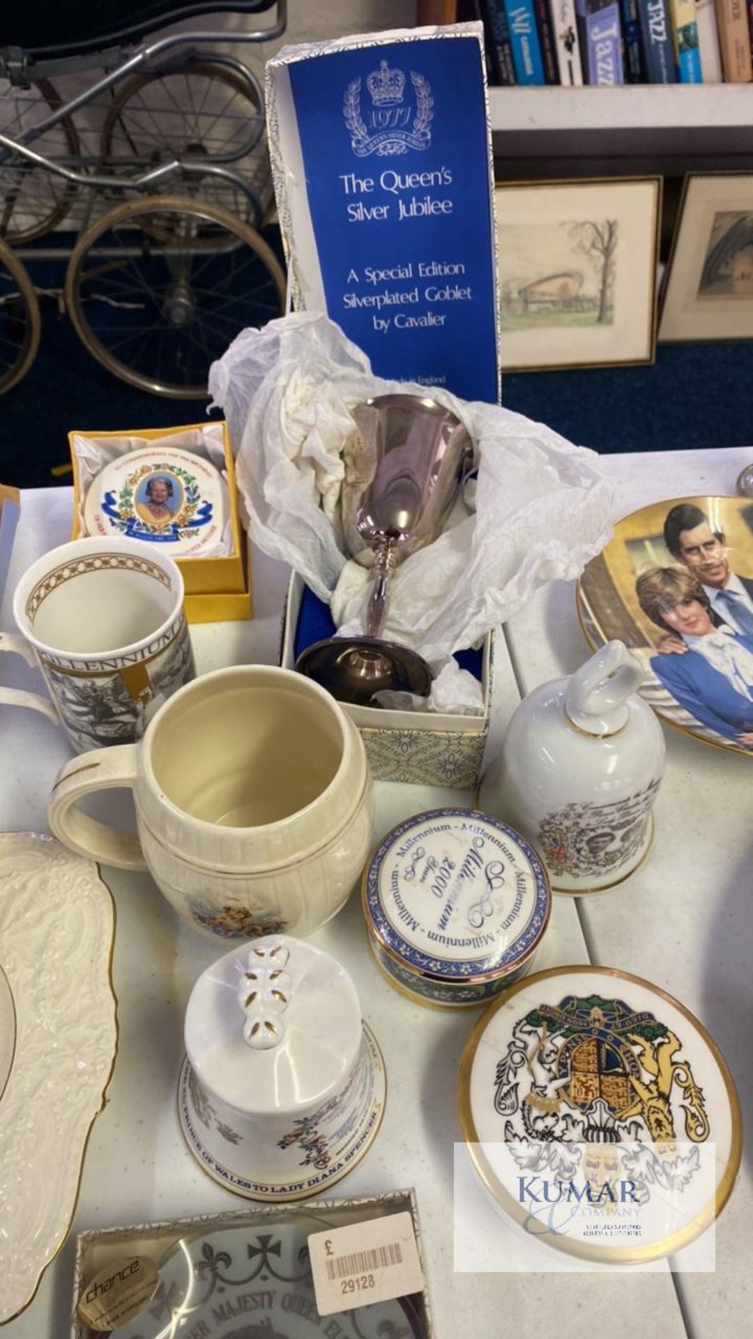 Collection of Royal Memorabilia to include Commemorative Plates - Image 13 of 24