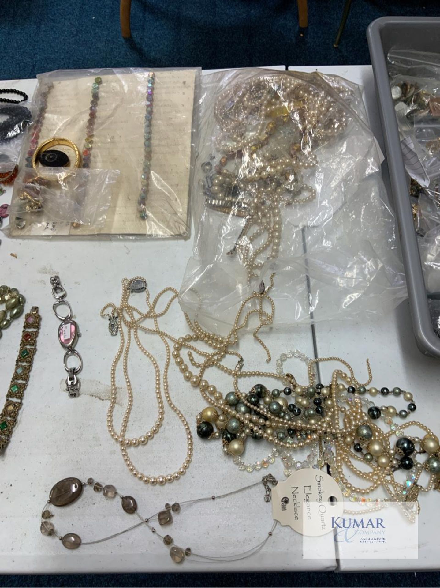 Quantity of Assorted Jewellery to include Rings, Handcuffs and Necklaces - Bild 3 aus 15