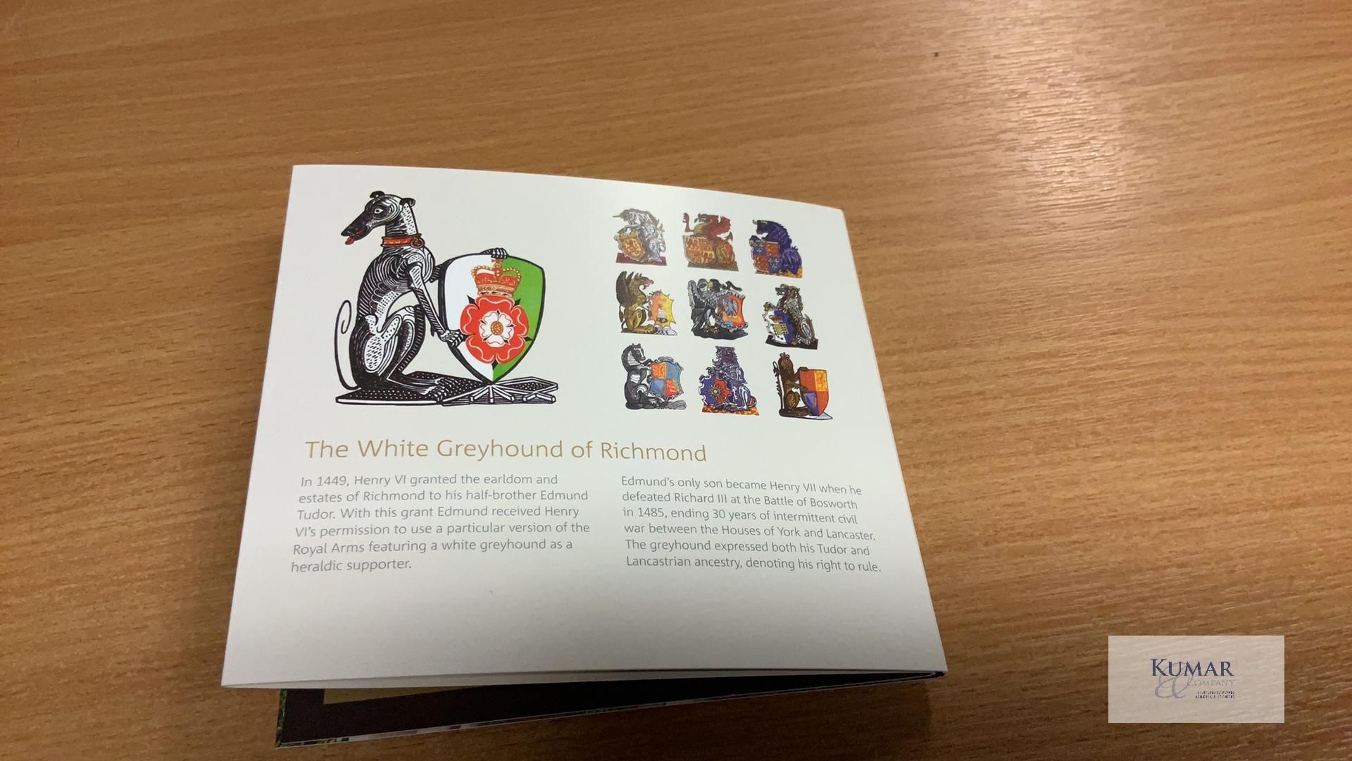 The Royal Mint Coin- The Queens Beasts The White Greyhound of Richmond 2021 UK £5 Brilliant - Image 5 of 5
