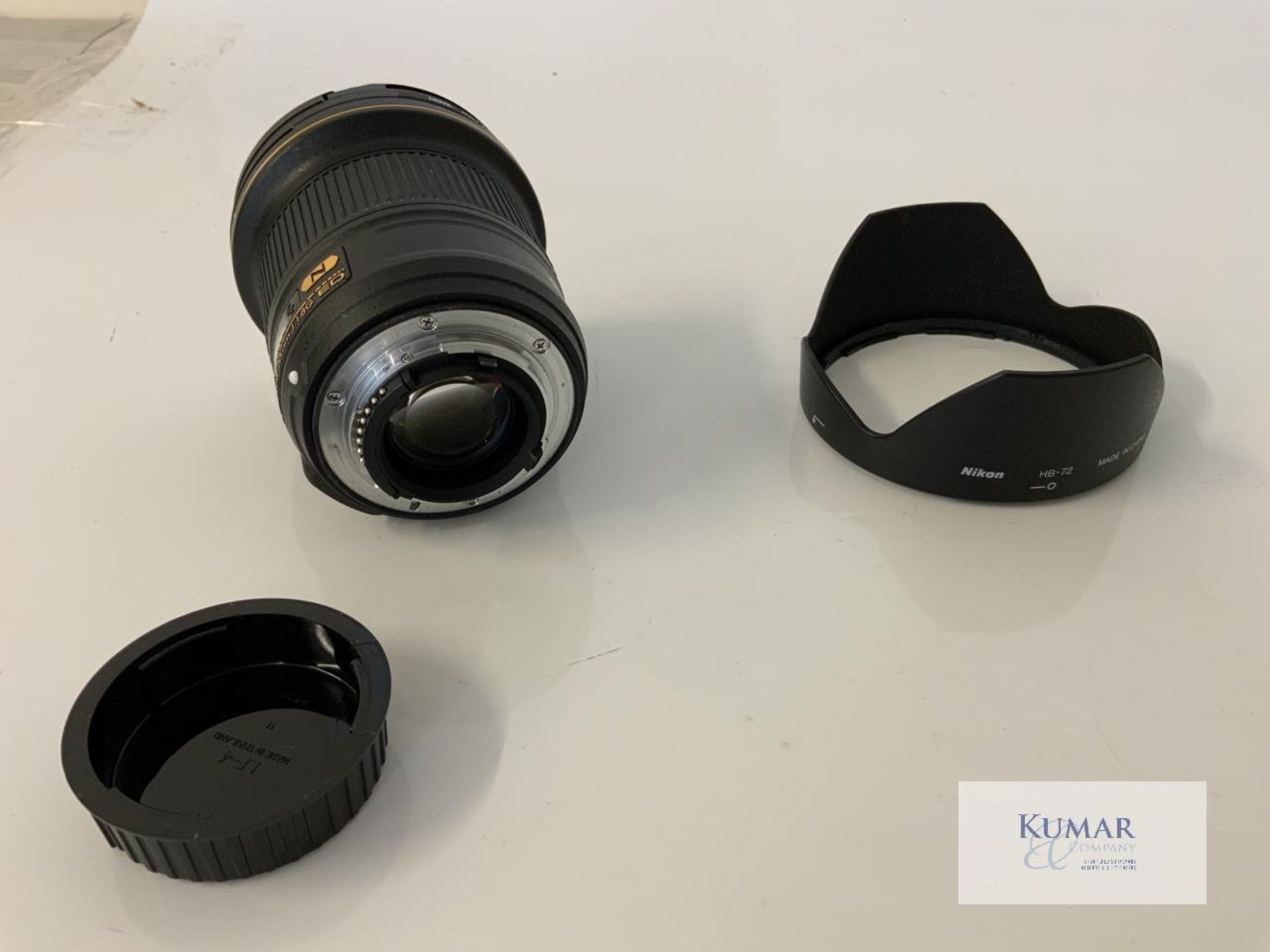 Nikon AF-S Nikkor 20mm 1:1.8G ED Zoom Lens with Nikon HB 72 Lens Hood & Carry Case - Image 6 of 10