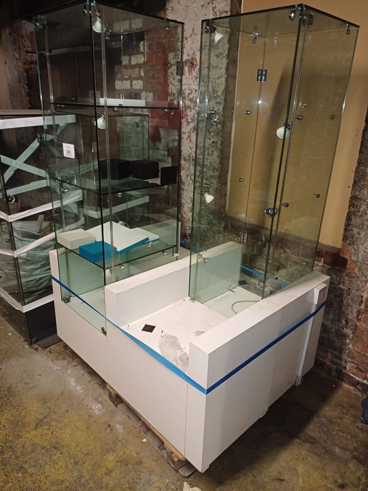 4: Glass Cabinets with Stand Displays - Image 2 of 5