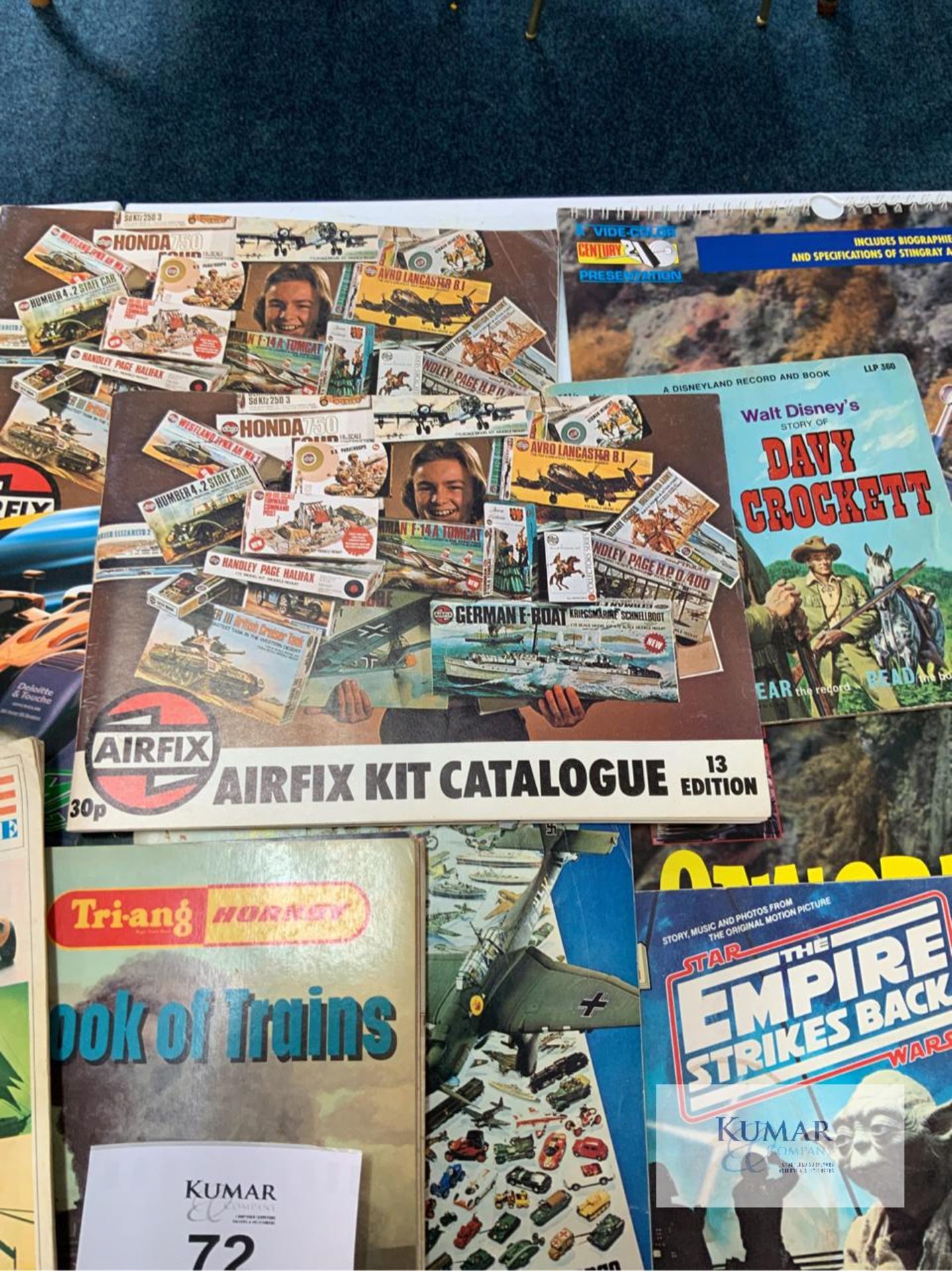 Quantity of collectible manuals to include Scalextrix, Airfix and Century Cars - Image 5 of 12