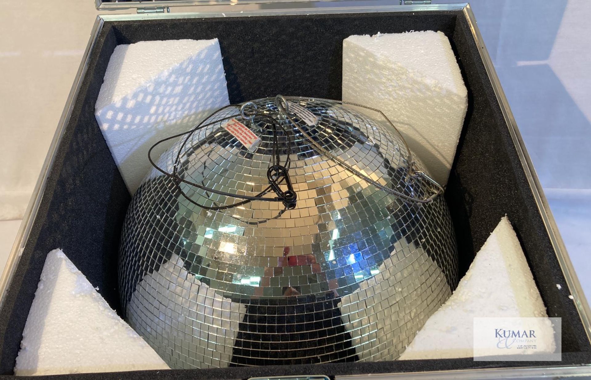 50cm diameter Mirror Ball with 230V 1RPM motor and flightcase Description: 50cm mirror ball in great - Image 3 of 5