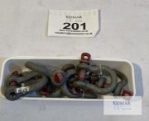 7 of Bow shackle 1500KG (RED) Description: 7 of bow shackle with red pin. Rated at 1500KG.