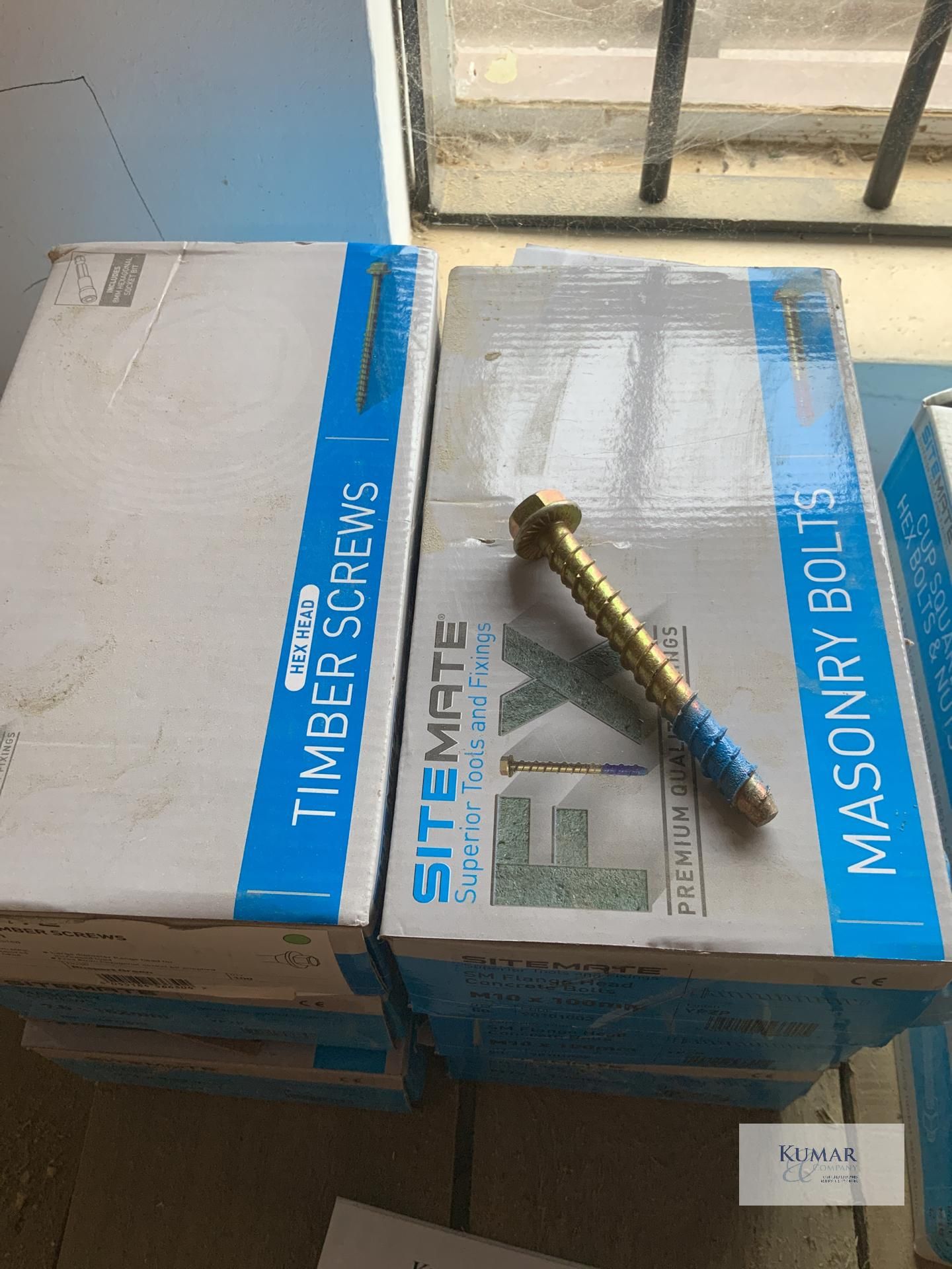 3 Boxes - M10 x 100 SM Flange Head Concreat Bolts 1 Box - 6.7 x 200mm Timber Screws 2 Boxes - 7.5 - Image 4 of 4