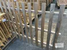 3: 6Ft x 4ft Flat Top Picket Fence RRP £31.65