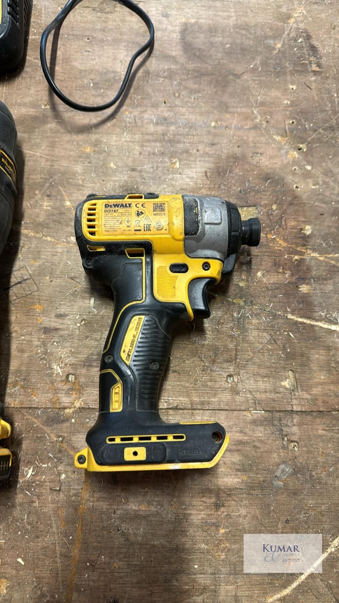 Lot of Dewalt Power Tools Comprising - DCG412 Angle Grinder, DCS355 Multi Tool with Dewalt XR 18v - Image 3 of 13