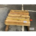 Approximately 60: 89Cm Round Top Picket Fencing Lathes