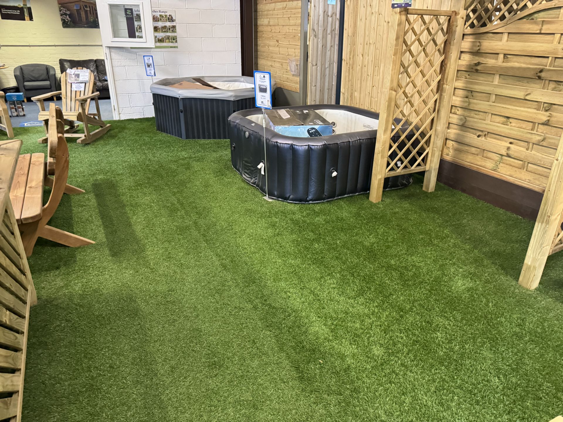 Approximately 150 Square Metre's of Heavy Duty Grade Artificial Grass Advised Laid in Rolls of Uncut - Image 2 of 23