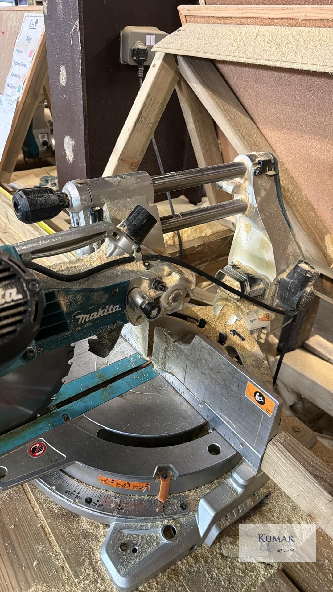 Makita LS1219 305mm Slide Compound Mitre Saw, Serial No.1733G, (03/2019) - Image 9 of 12