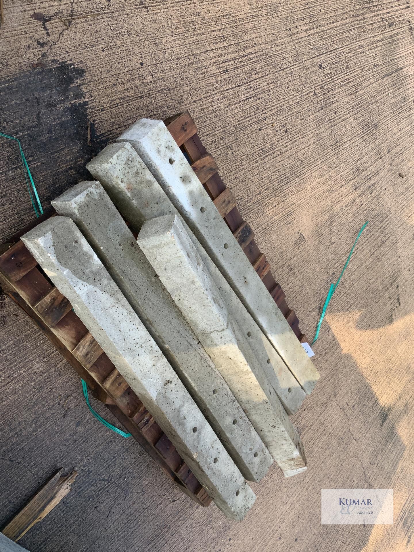 5: 1.2m x 100mm x 100mm Concrete Repair Spur rrp - £28 Each - Image 3 of 4