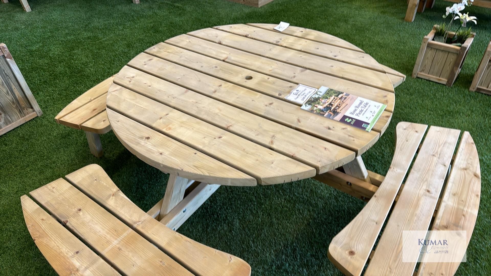 Rose Round Picnic Table w2.10m x h 2.23m, RRP £555.99 - Image 4 of 8