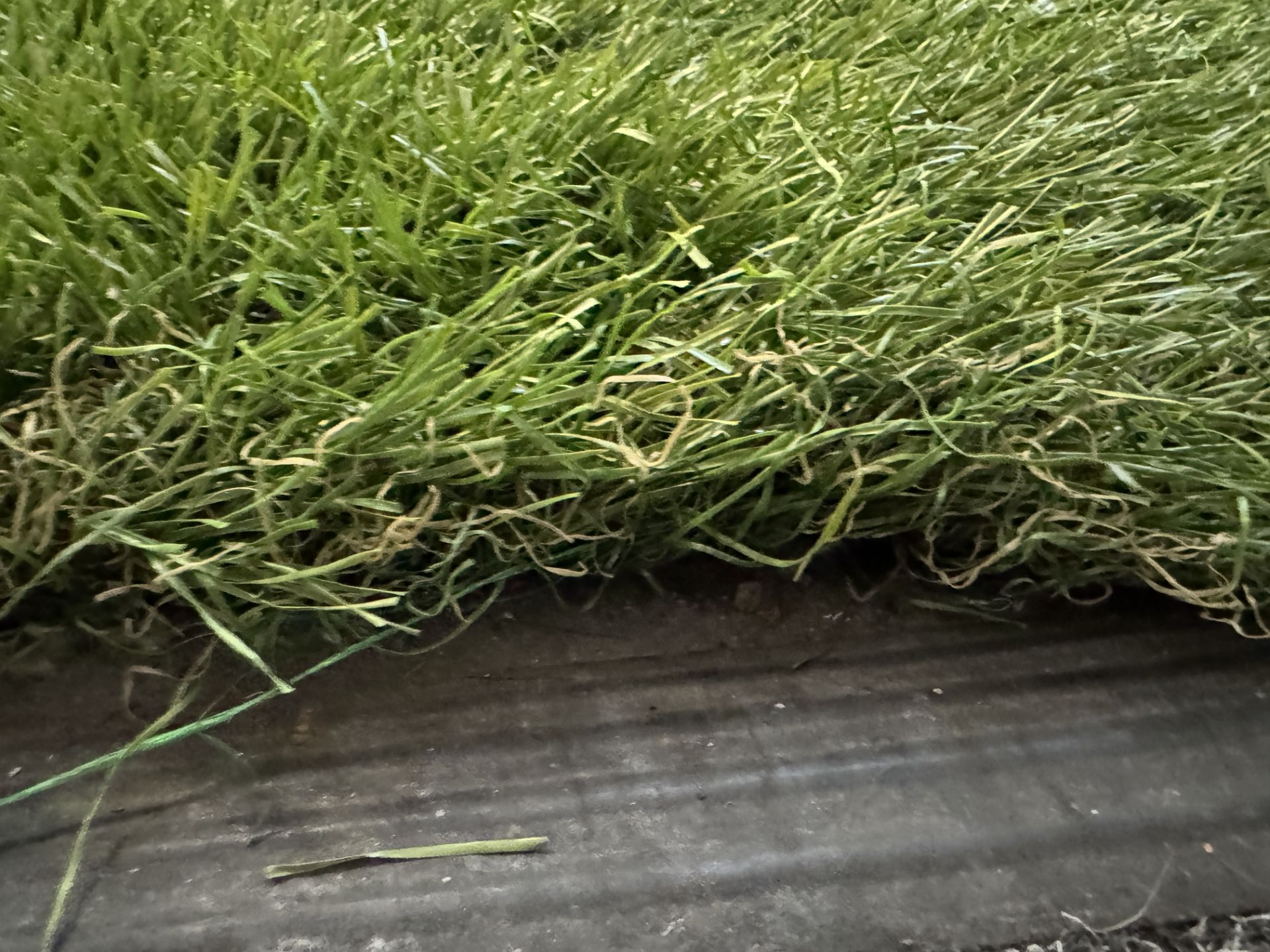 Approximately 150 Square Metre's of Heavy Duty Grade Artificial Grass Advised Laid in Rolls of Uncut - Image 14 of 23