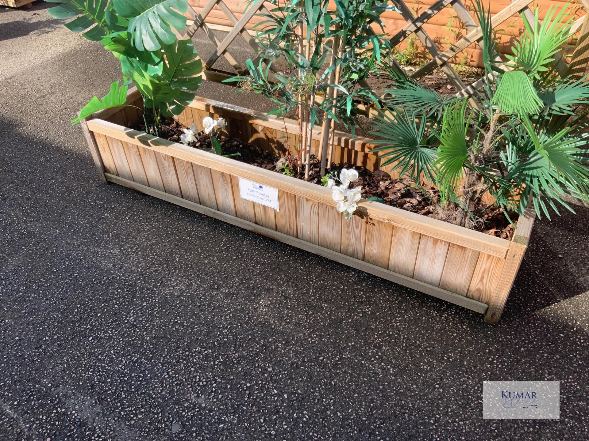 York Planter, Sizes (W x D x H) 1.80m x 0.4m x 1.65m RRP £230.00 with Contents As Shown - Image 2 of 6