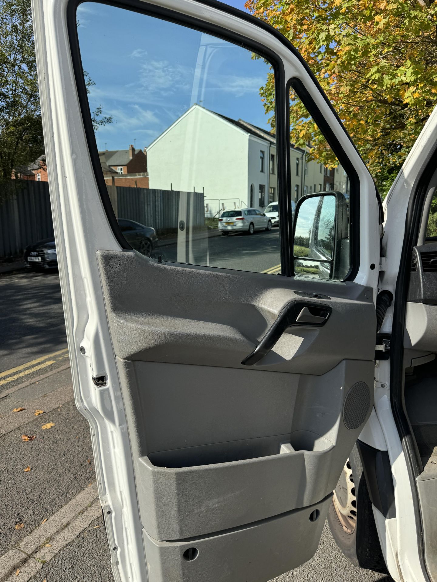 2016 - CR35 2.0 TDI LWB 163PS High Roof Panel Van - Image 30 of 47