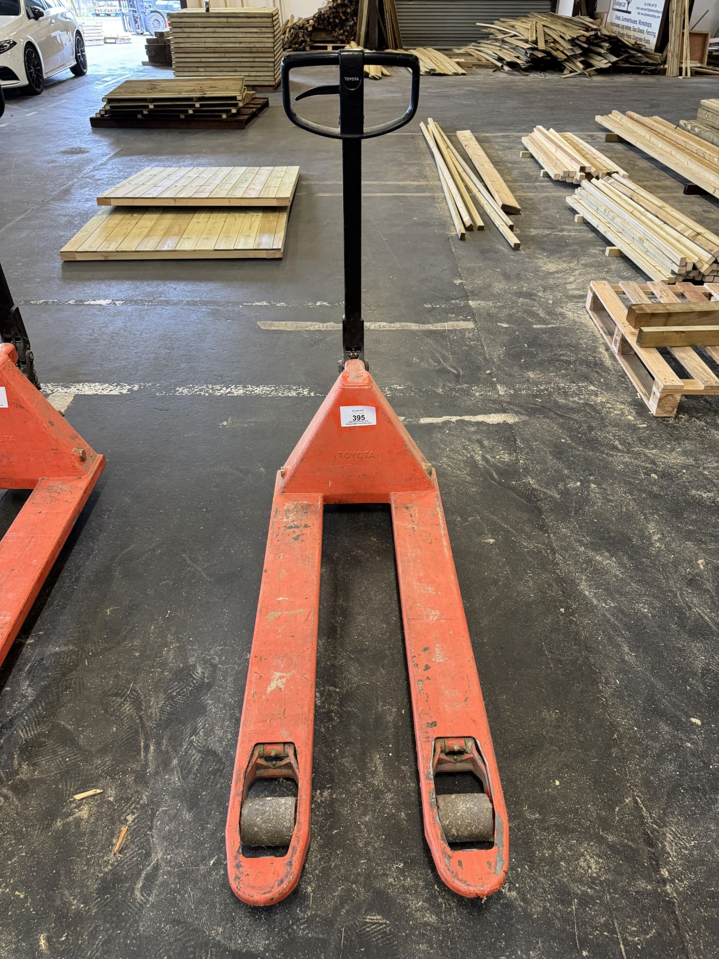 Toyota BT Lifter Pallet Truck