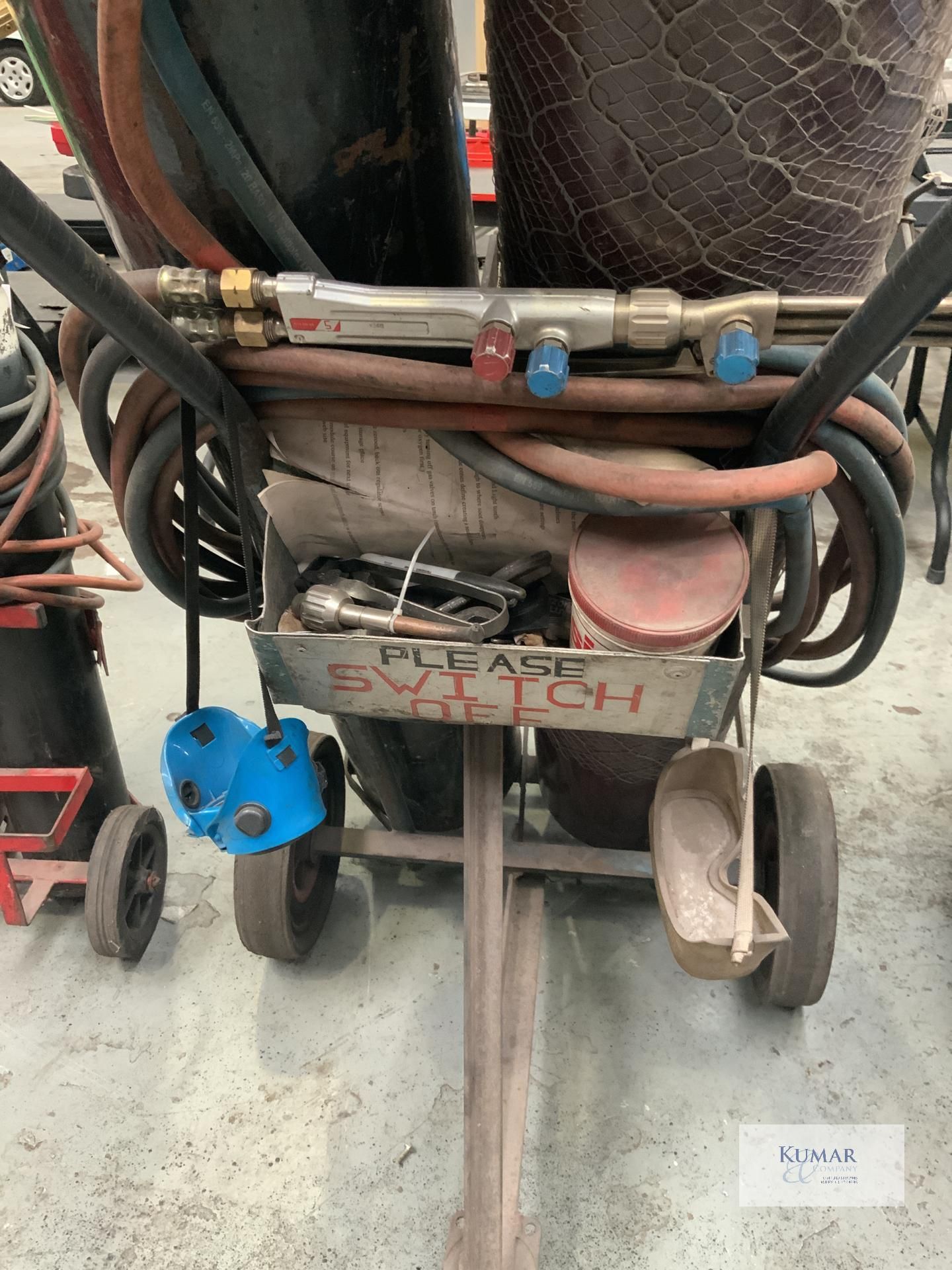 Oxyacetylene Gas Bottle Trolley With Gauges - Please note: Gas Bottles are NOT included - Image 8 of 9