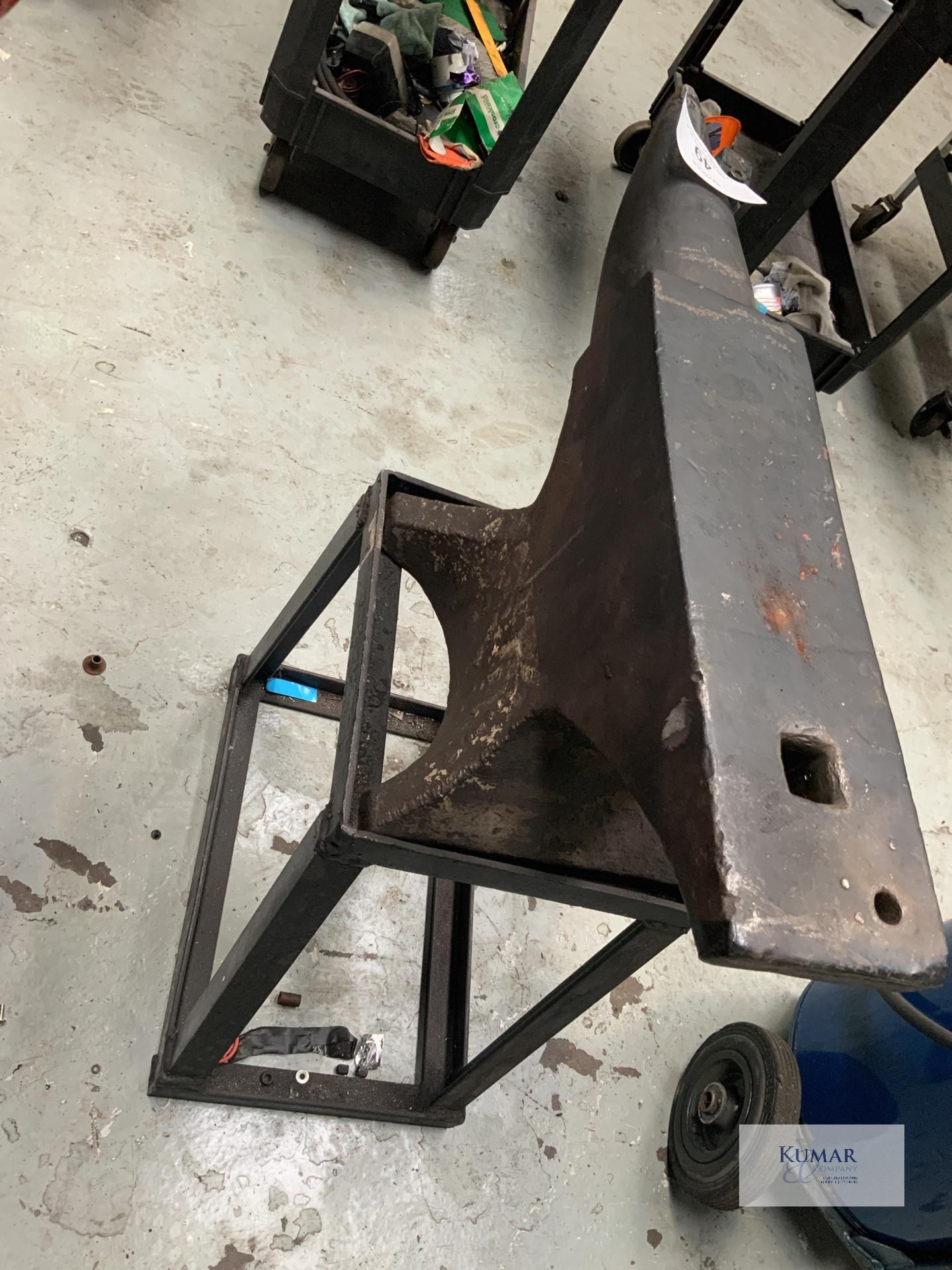 Anvil with stand - Image 3 of 4